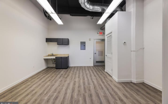 Pictures of Retail, Office property located at 444 N FOURTH ST, PHILADELPHIA, PA 19123-4127 for lease - image #1