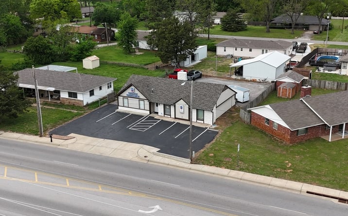 Pictures of Office property located at 1217 W Main St, Jenks, OK 74037 for lease - image #1