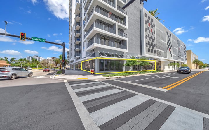 Pictures of Retail property located at 1770 South Young Circle, Hollywood, FL 33020 for lease - image #1