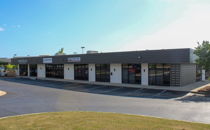 Pictures of Retail property located at 805 Regal Drive Southwest, Huntsville, AL 35801 for lease - image #1