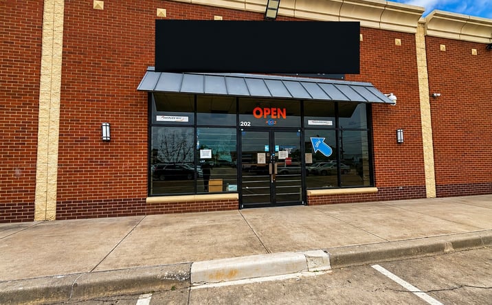 Pictures of Office, Special Purpose, Restaurant property located at 11635 Harry Hines Boulevard, Dallas, TX 75229 for lease - image #1