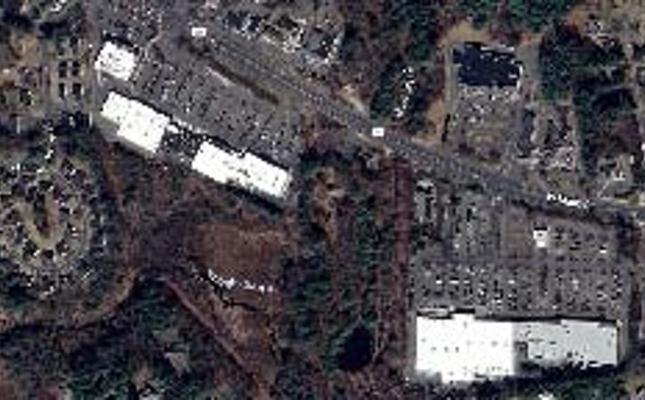 Pictures of Retail property located at 75 W Main St, Avon, CT 06001 for lease - image #1