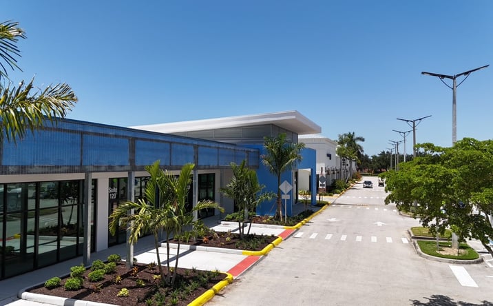 Pictures of Retail, Office property located at 10676/654 Colonial Blvd, Fort Myers, FL 33913 for lease - image #1