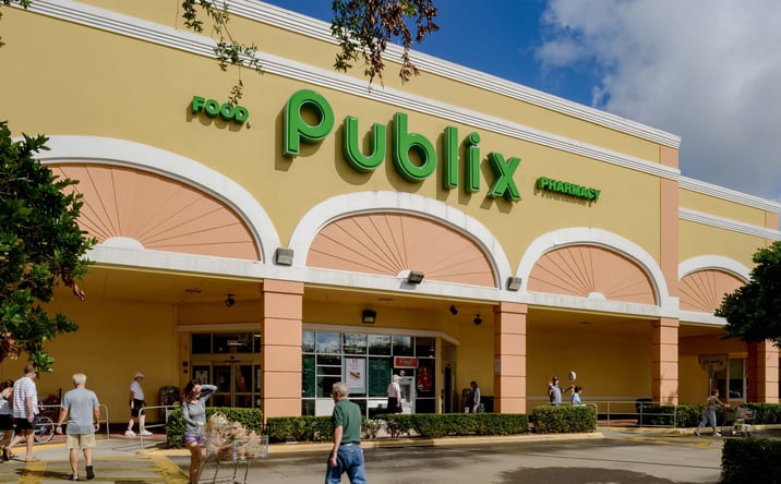 Pictures of Retail property located at 5991 Pine Ridge Rd, Naples, FL 34119 for lease - image #1