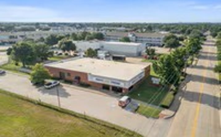 Pictures of Industrial property located at 2639 - 2641 Westgrove Dr., Carrollton, TX 75006 for lease - image #1