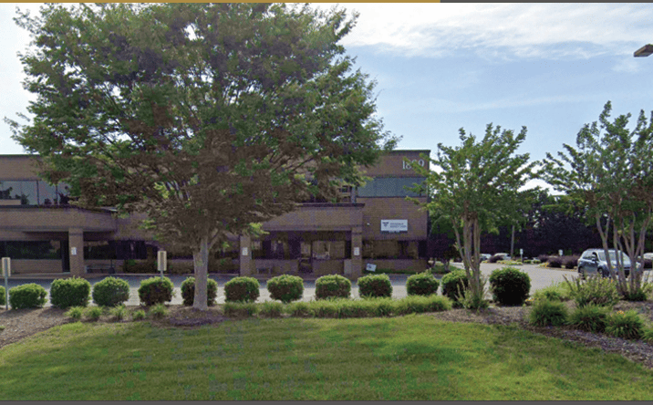 Pictures of Office property located at 1899 TATE BLVD SE, HICKORY, NC 28602-4200 for lease - image #1