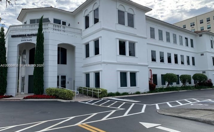 Pictures of Office property located at 2750 NE 185th St # 202, Aventura, FL 33180 for lease - image #1