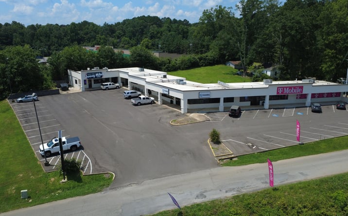 Pictures of Retail property located at 1635 Pediatric Drive, Jasper, AL 35501 for lease - image #1