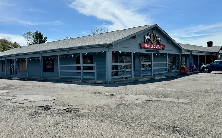 Pictures of Retail, Restaurant property located at 630 Washington Avenue, North Haven, CT 06473 for lease - image #1