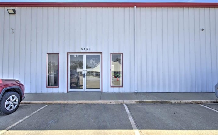 Pictures of Retail, Office, Industrial property located at 5665 U.S. 36, Decatur, IL 62521 for lease - image #1
