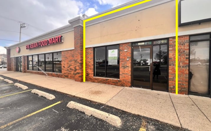 Pictures of Retail property located at 2001 75th Street, Woodridge, IL 60517 for lease - image #1