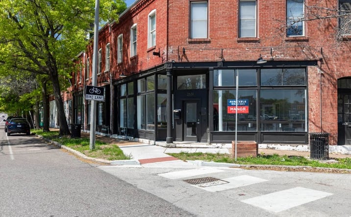 Pictures of Office, Retail property located at 2631 Gravois Avenue, St. Louis, MO 63118 for lease - image #1