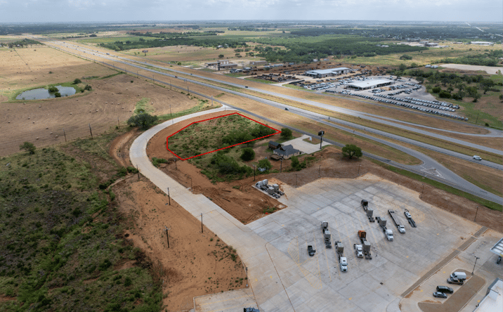 Pictures of Land property located at 109963 Interstate 37, Pleasanton, TX 78064 for lease - image #1