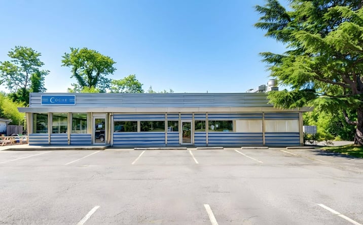 Pictures of Restaurant property located at 74A Montauk Highway, Amagansett, NY 11930 for lease - image #1