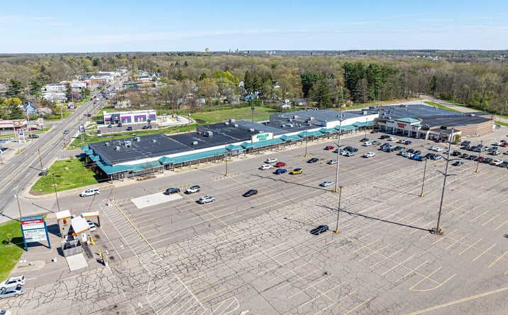 Pictures of Retail property located at 1525 W Michigan Ave, Battle Creek, MI 49037 for lease - image #1