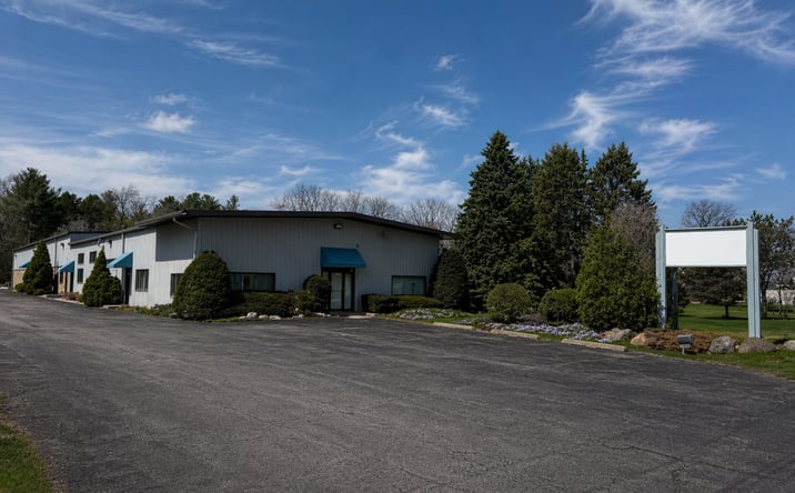 Pictures of Industrial property located at 3119 S IL RTE 31, CRYSTAL LAKE, IL 60012-1401 for lease - image #1