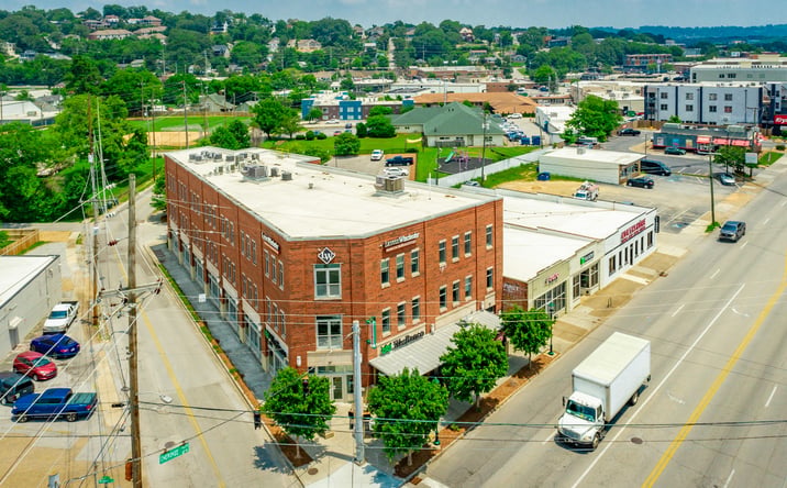 Pictures of Retail, Office, Restaurant property located at 325 Cherokee Boulevard, Chattanooga, TN 37405 for lease - image #1