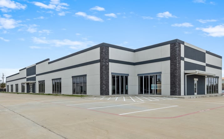Pictures of Office property located at 17085 Texas Ave, Webster, TX 77598 for lease - image #1