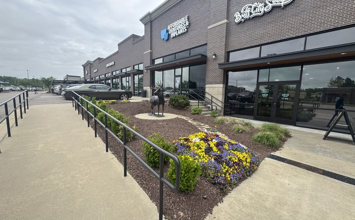 Pictures of Retail property located at 5224 AIRLINE RD, ARLINGTON, TN 38002-9936 for lease - image #1
