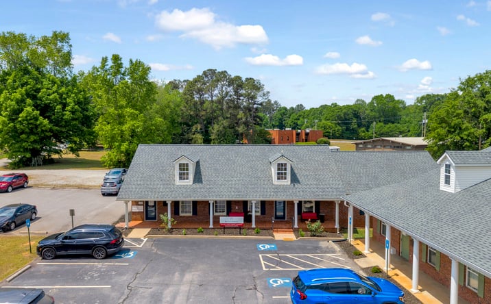 Pictures of Retail, Office property located at 679 HOSPITAL RD COMMERCE GA 30529, COMMERCE, GA 30529 for lease - image #1
