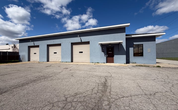 Pictures of Office, Industrial property located at 3214 BAY RD, SAGINAW, MI 48603 for lease - image #1