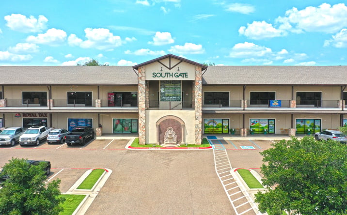 Pictures of Retail, Office, Special Purpose property located at 2110 Lomas Del Sur Boulevard, Laredo, TX 78046 for lease - image #1