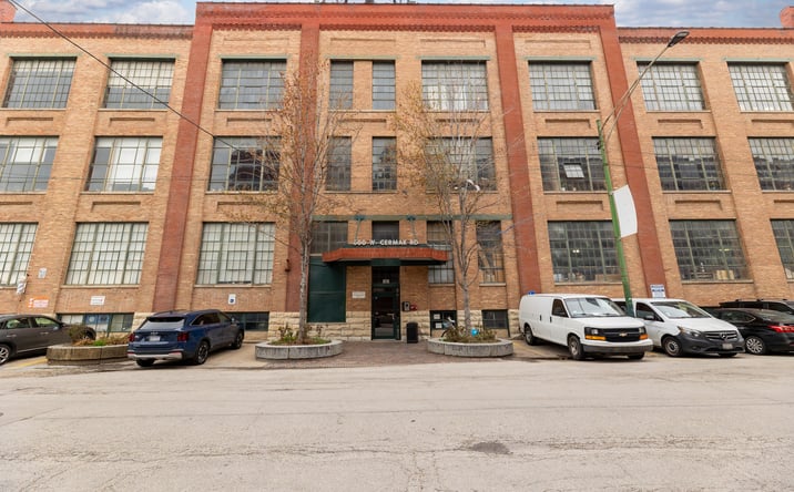 Pictures of Retail, Office, Special Purpose property located at 600 West Cermak Road, Chicago, IL 60616 for lease - image #1