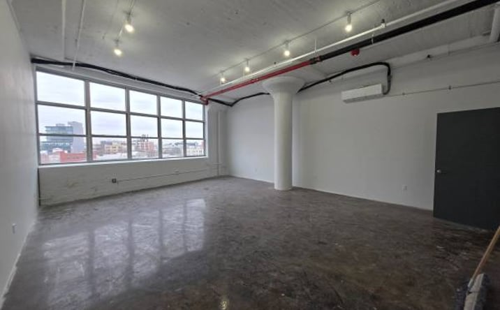 Pictures of Office property located at 37-18 Northern Blvd #213, Queens, NY 11101 for lease - image #1
