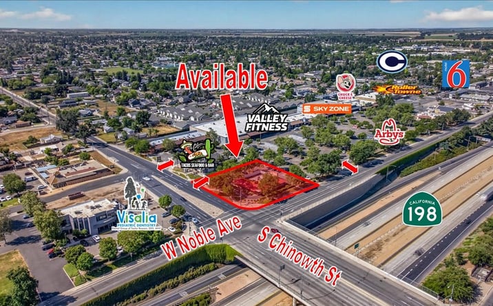 Pictures of Retail, Restaurant property located at 501 S CHINOWTH ST, VISALIA, CA 93277-1601 for lease - image #1