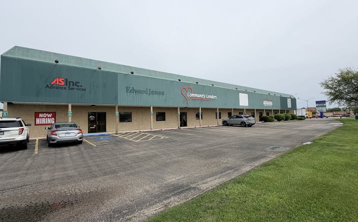 Pictures of Office property located at 1011 Shooting Park Road 101-B, Peru, IL 61354 for lease - image #1