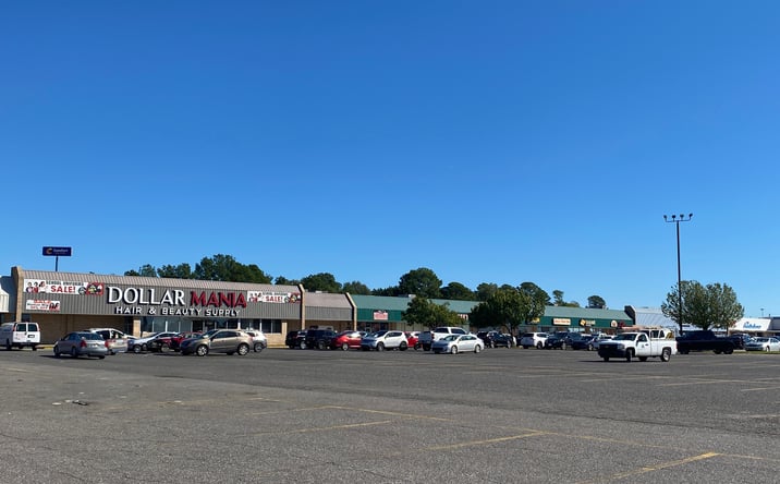 Pictures of Retail, Restaurant property located at 6713, 6715, & 6723 Pines Rd, Shreveport, LA 71129 for lease - image #1