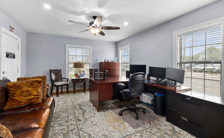 Pictures of Retail, Office property located at 297 LOVERA BLVD, SAN ANTONIO, TX 78212-1213 for lease - image #1