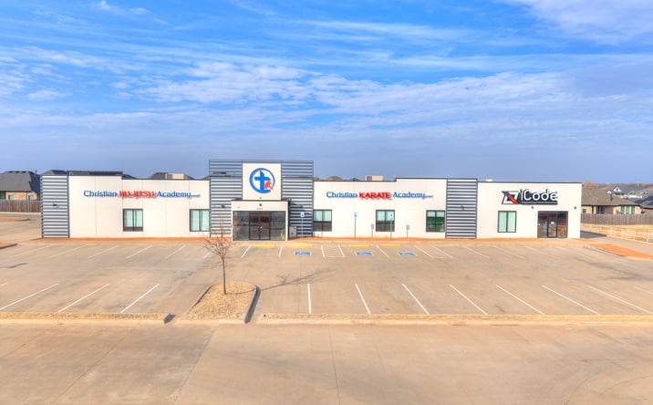 Pictures of Retail, Office, Special Purpose property located at 2217 Northwest 178th Street, Edmond, OK 73012 for lease - image #1