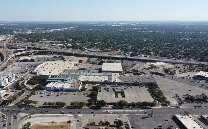 Pictures of Retail property located at 4514 Fredericksburg Road, Balcones Heights, TX 78201 for lease - image #1