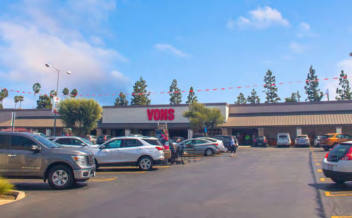Pictures of Retail property located at 6501-6585 Mission Gorge Road, San Diego, CA 92120 for lease - image #1