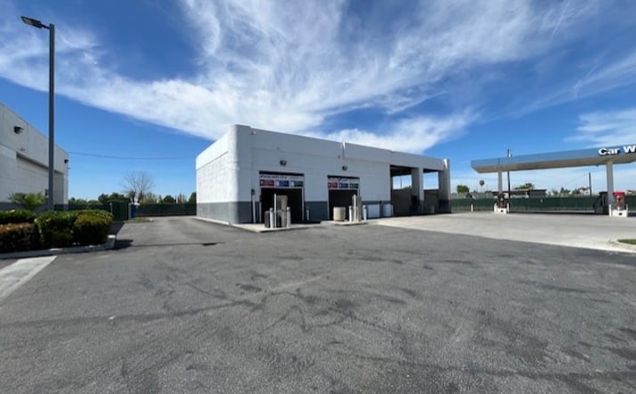Pictures of Retail, Industrial, Special Purpose property located at 5609 Stine Road, Bakersfield, CA 93313 for lease - image #1