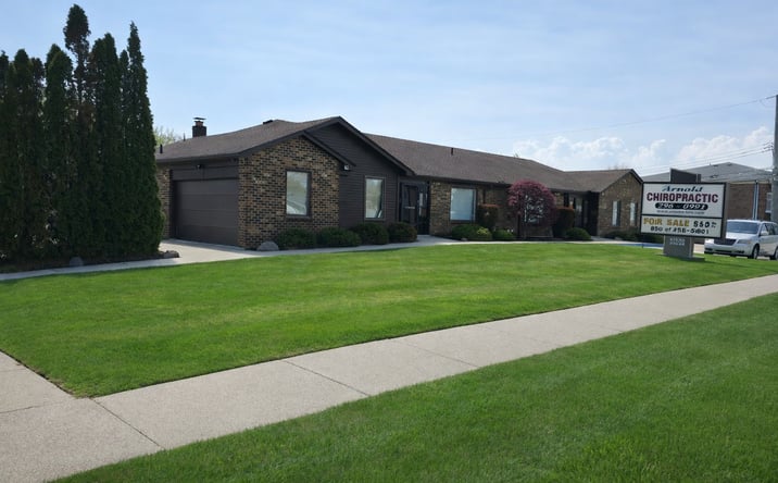 Pictures of Office property located at 31936 Harper Avenue, St Clair Shores, MI 48082 for lease - image #1