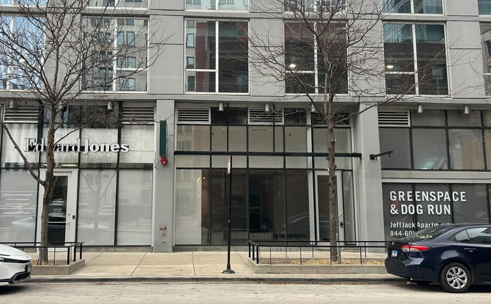 Pictures of Retail property located at 304 S Jefferson Street, Chicago, IL 60661 for lease - image #1