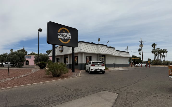 Pictures of Retail, Restaurant property located at 7980 E BROADWAY BLVD, TUCSON, AZ 85710 for lease - image #1