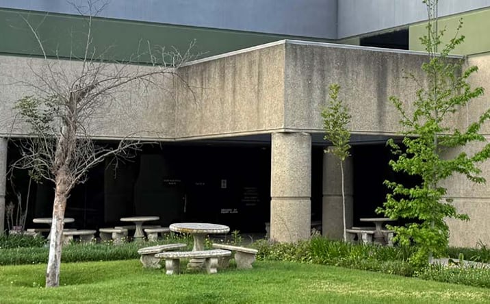 Pictures of Industrial property located at 9350 Trade Place, San Diego, CA 92121 for lease - image #1