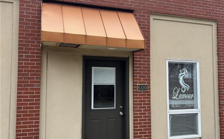 Pictures of Retail, Office property located at 1201 West College Street, Liberty, MO 64068 for lease - image #1