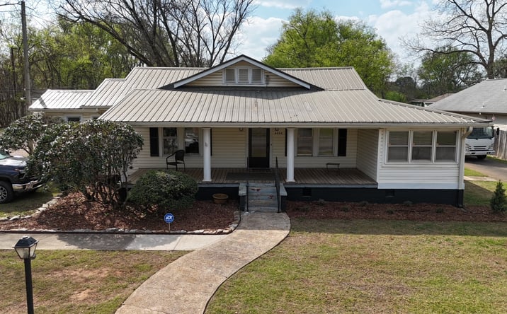 Pictures of Retail property located at 4004 TRIANA BLVD SW, HUNTSVILLE, AL 35805-5406 for lease - image #1