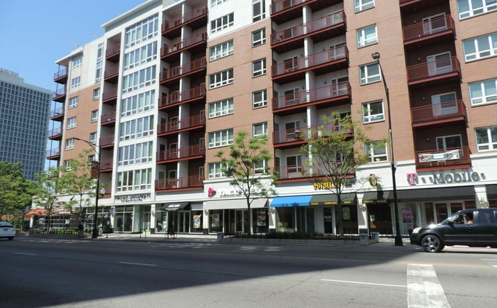 Pictures of Retail property located at 6466 N Sheridan Rd, Chicago, IL 60626 for lease - image #1