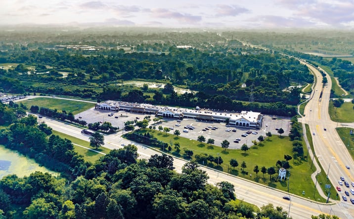 Pictures of Retail property located at 401 N Riverside Dr, Gurnee, IL 60031 for lease - image #1