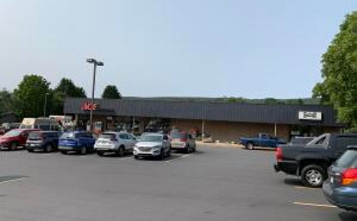 Pictures of Retail property located at 629 S Main St, Old Forge, PA 18518 for lease - image #1