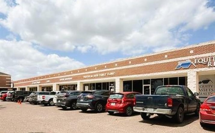 Pictures of Office property located at 5113 N Mccoll Road # 1, McAllen, TX 78504 for lease - image #1