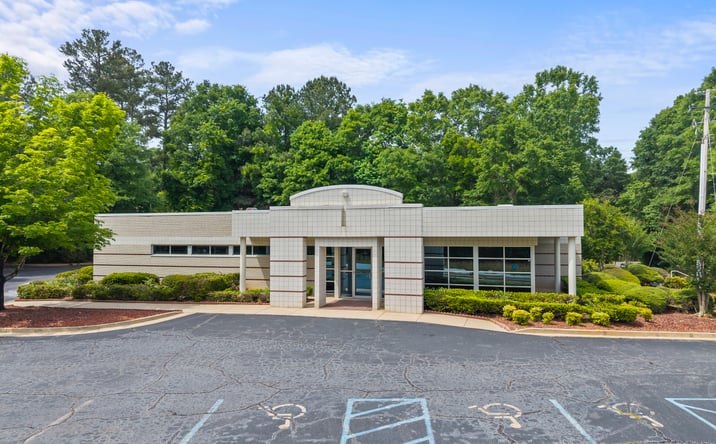 Pictures of Office property located at 440 Hillcrest, COMMERCE, GA 30529 for lease - image #1