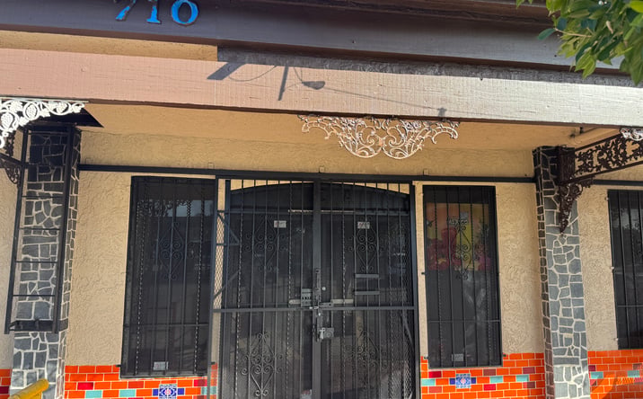 Pictures of Retail, Office, Restaurant property located at 710 North Eastern Avenue, Los Angeles, CA 90022 for lease - image #1