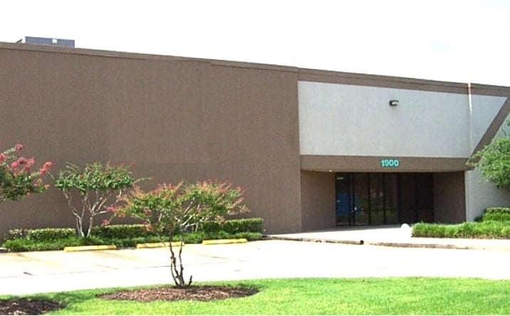 Pictures of Industrial property located at 1900 Crosspoint, Houston, TX 77054 for lease - image #1