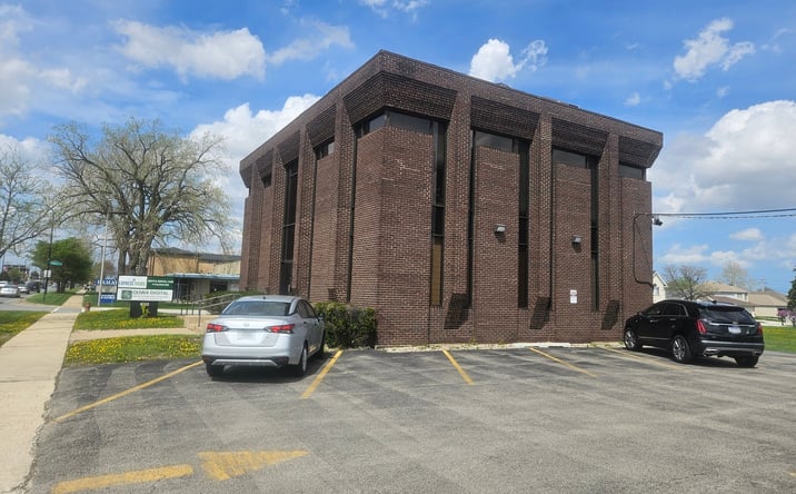 Pictures of Office property located at 8233 South Harlem Avenue, Bridgeview, IL 60455 for lease - image #1